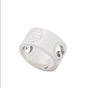 Gucci ring